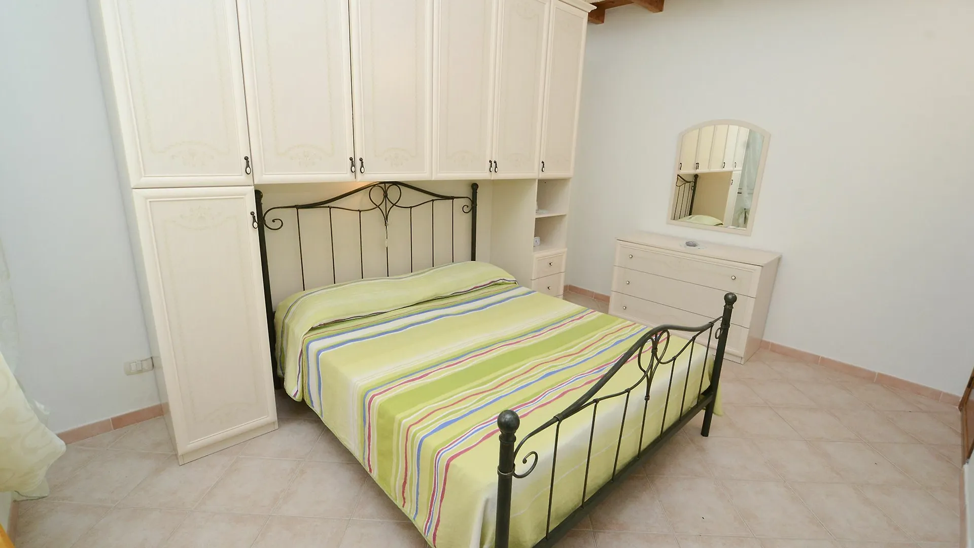 Villa Degli Olivi Campofelice Di Roccella Holiday home