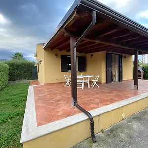 Indipendente Le Coccinelle Mare Piscina A 250 Mt Dal Mare Con Servizio Di Piscina A 400 Mt 12 K Da Cefalu Hébergement de vacances